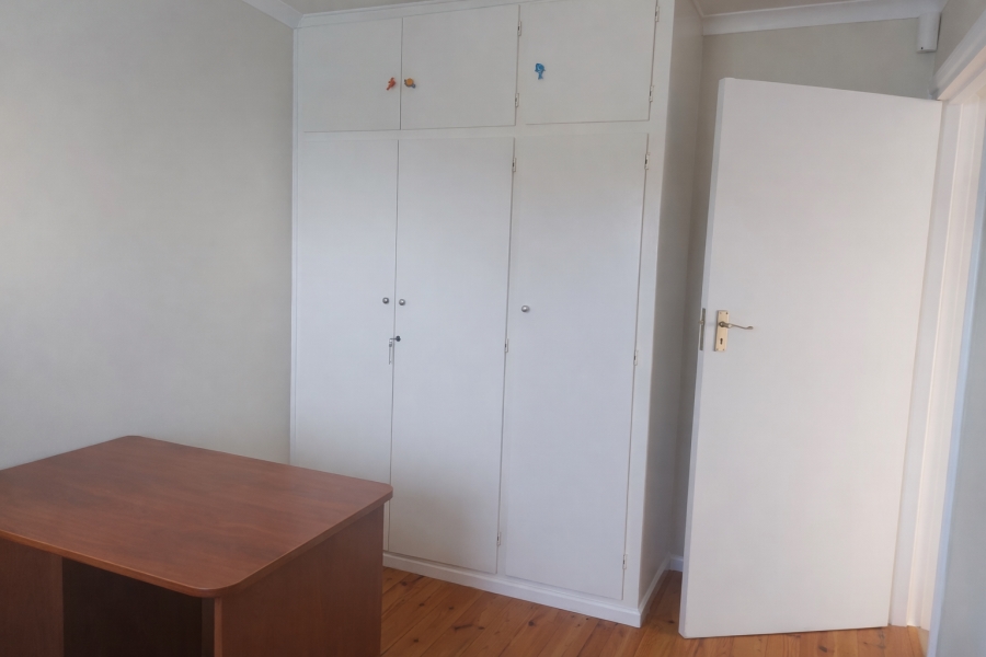 5 Bedroom Property for Sale in Boggomsbaai Western Cape